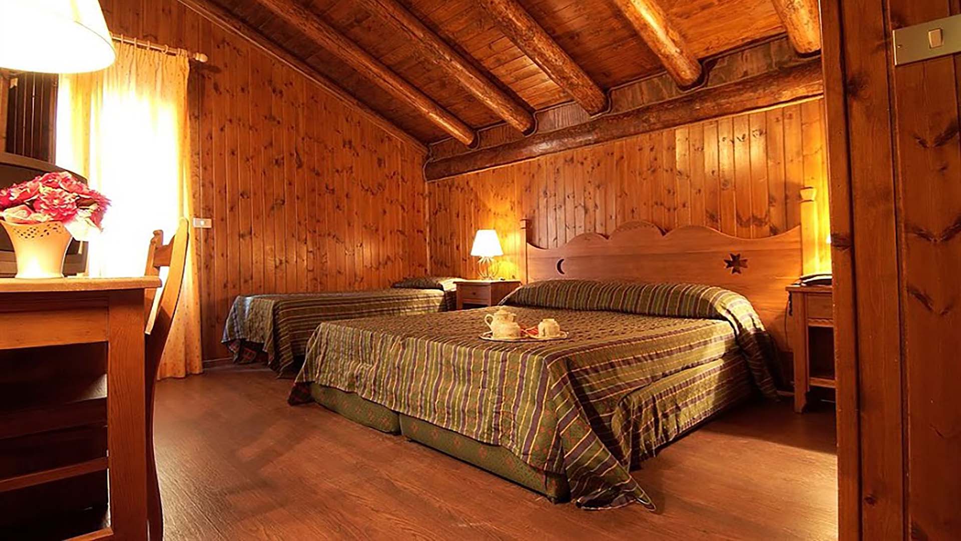 Camera tripla mansardata