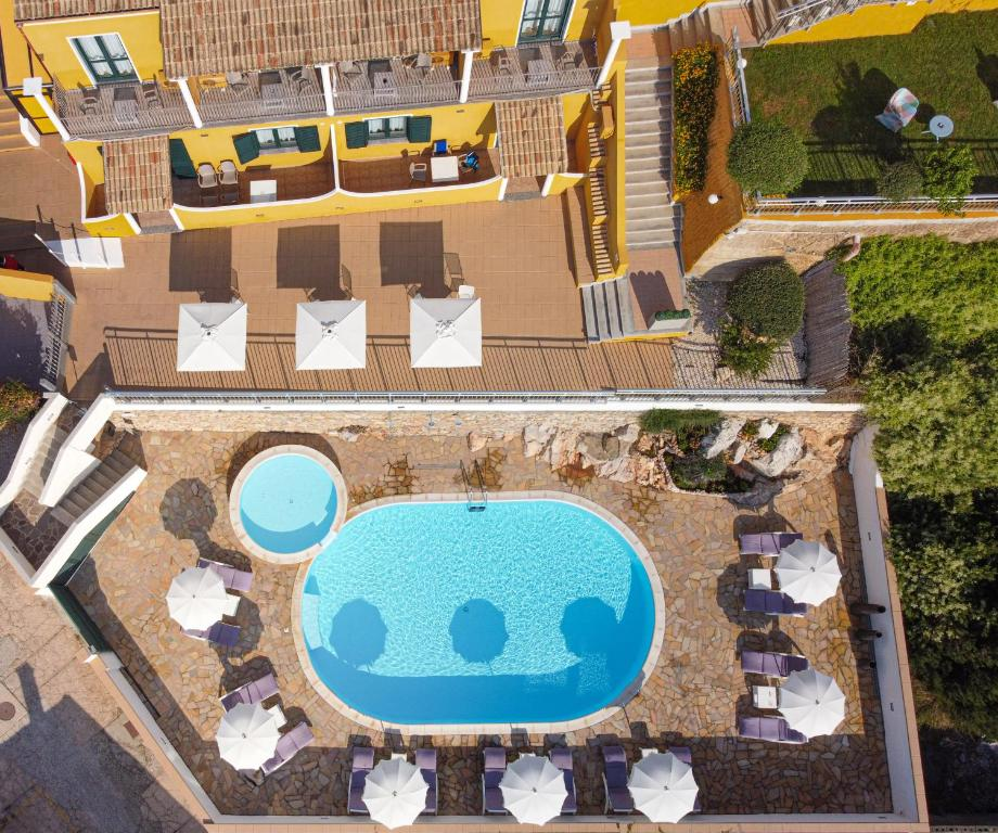 Lu Hotel Maladroxia- piscina