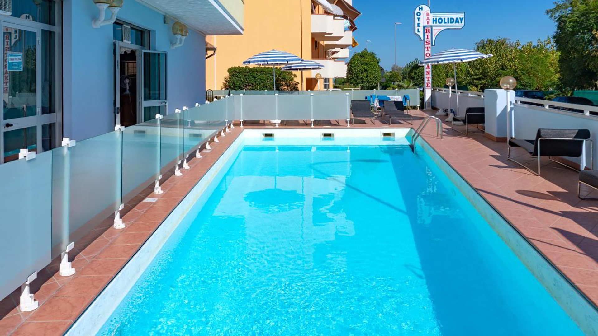 Hotel Holiday di Villa Rosa Martinsicuro