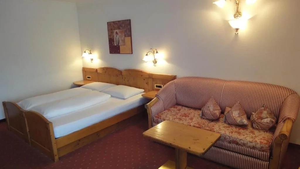 Hotel-Garni al Lupo Zum Wolf