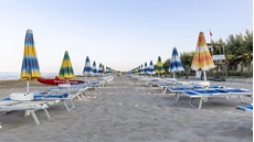Spiaggia attrezzata Villaggio Europa