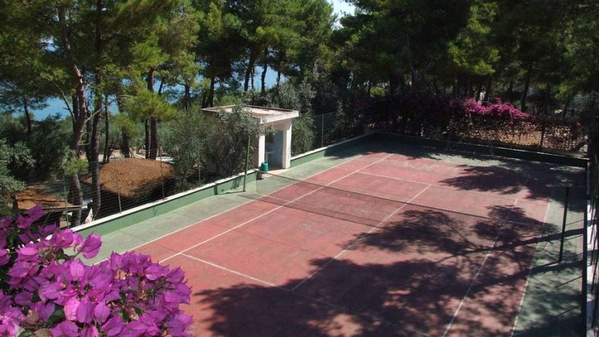 Il campo da tennis