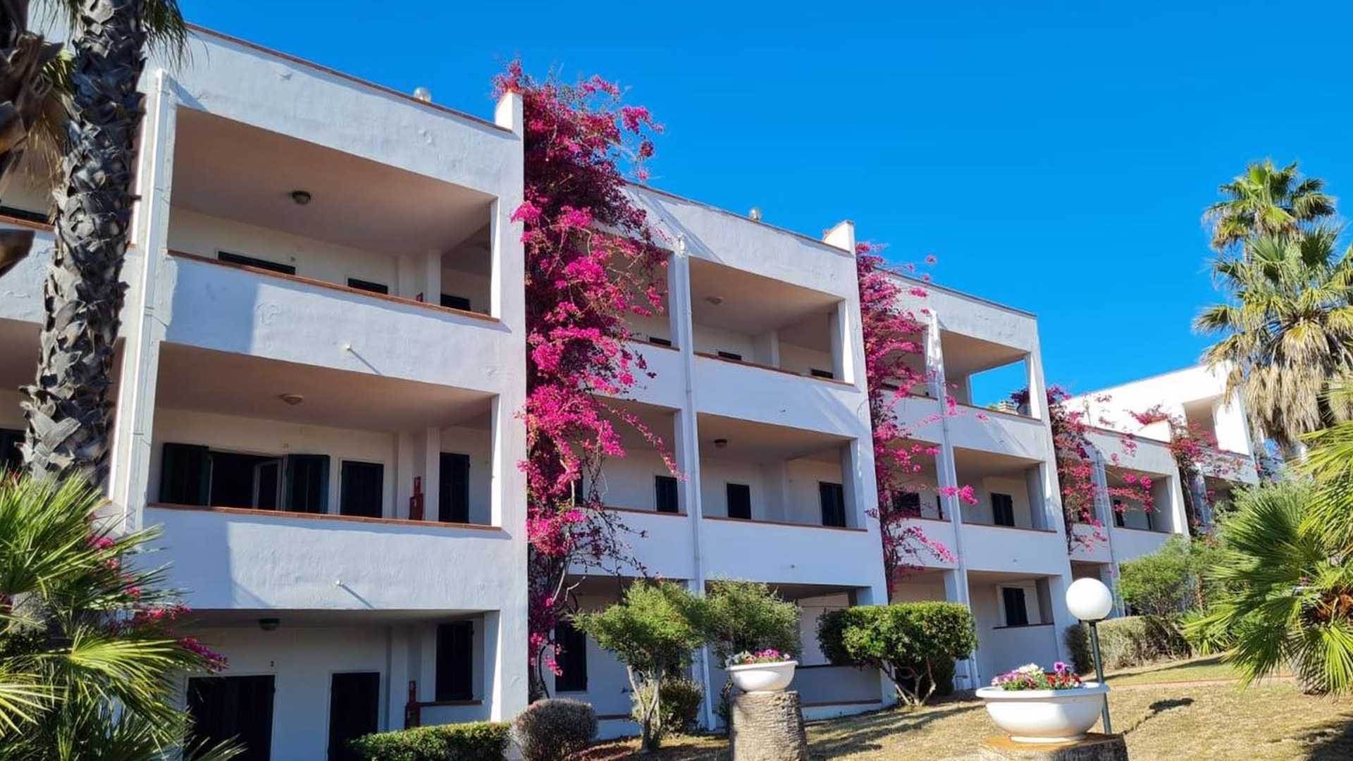 Esterno Residence