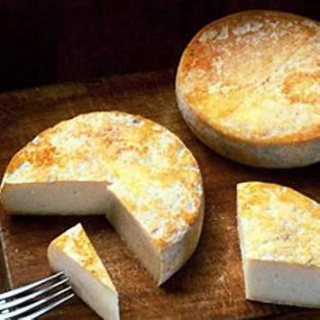 Formaggio a crosta rossa